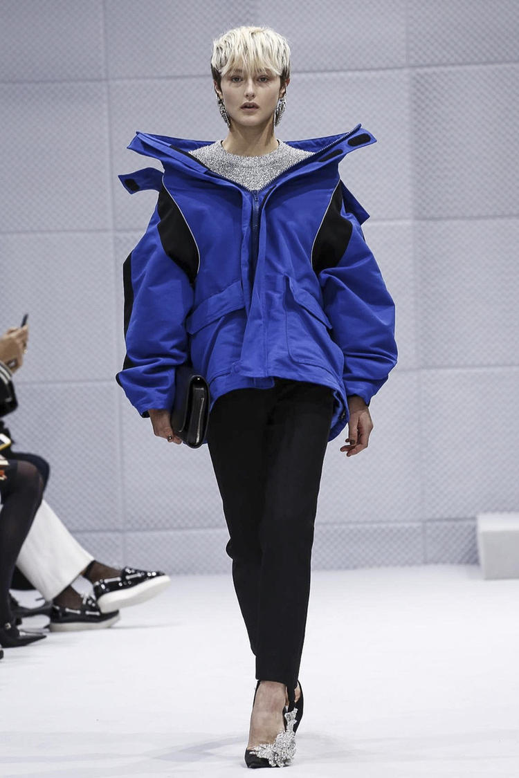 Georgian designer’s jacket named among 10 Most Wearable Winter Trends by Elle geotv.ge